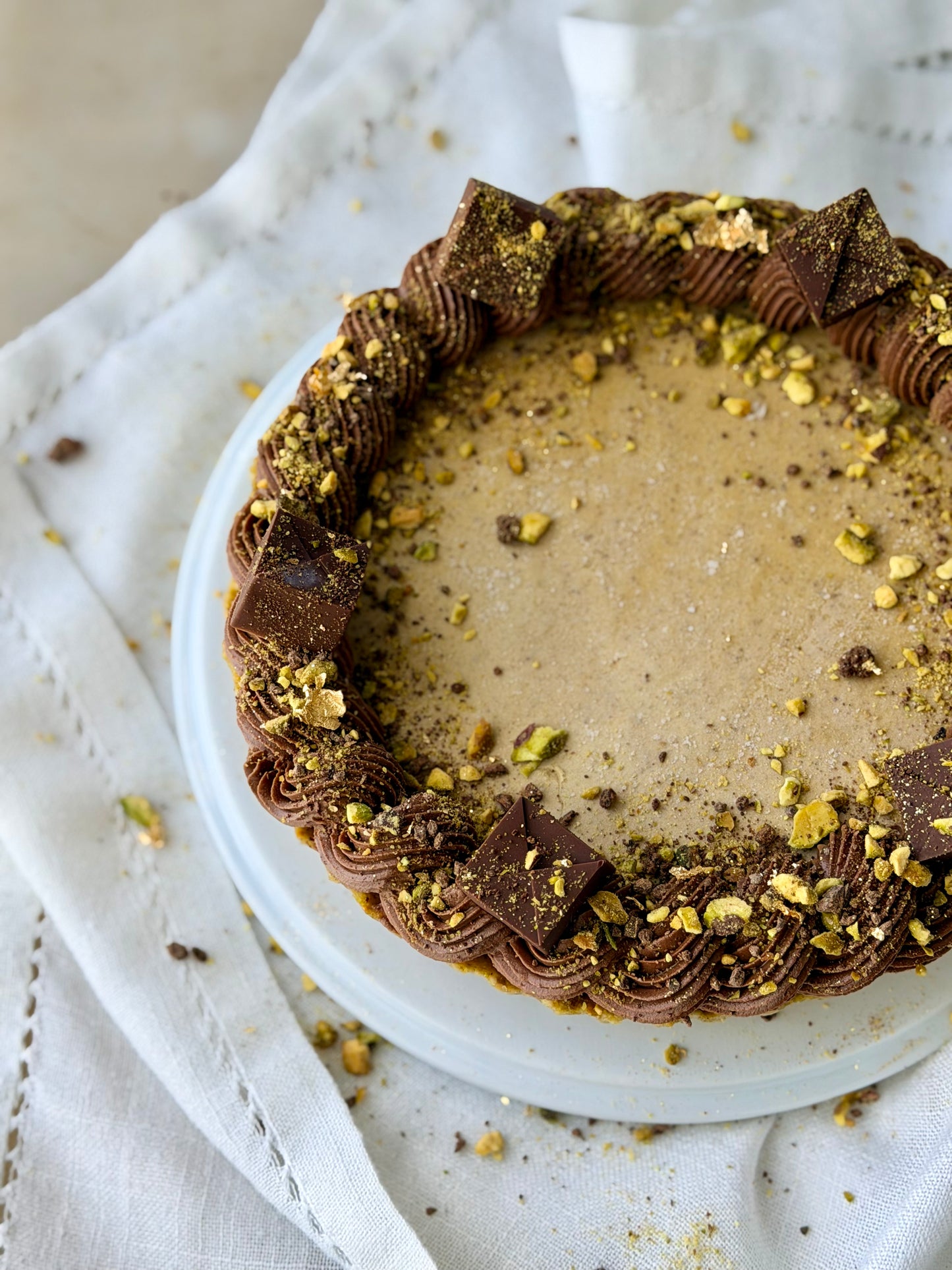 PIASTACHIO NOUGAT & CHOCOLATE