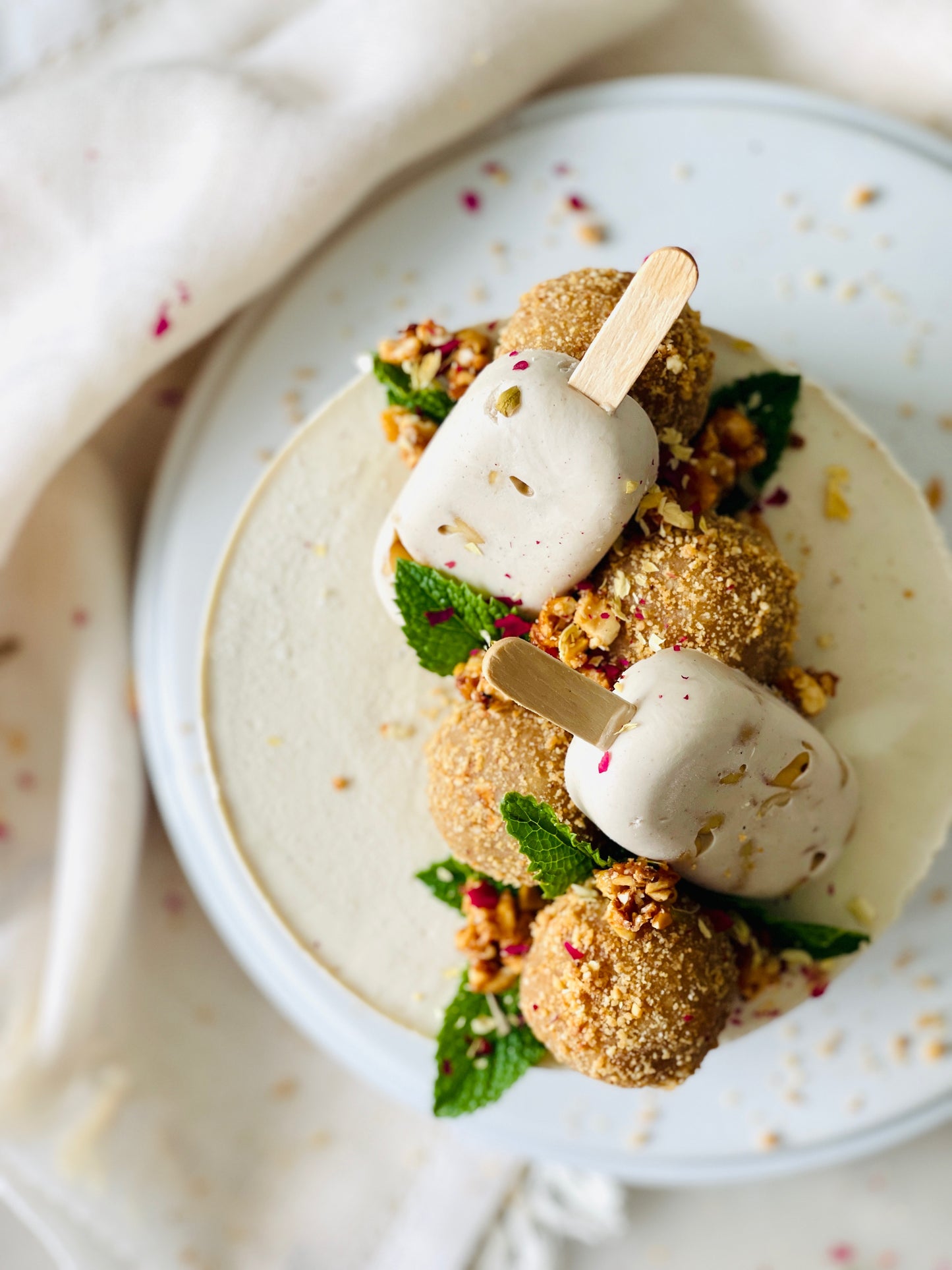 100 % KETO White Chocolate & Peanut Butter