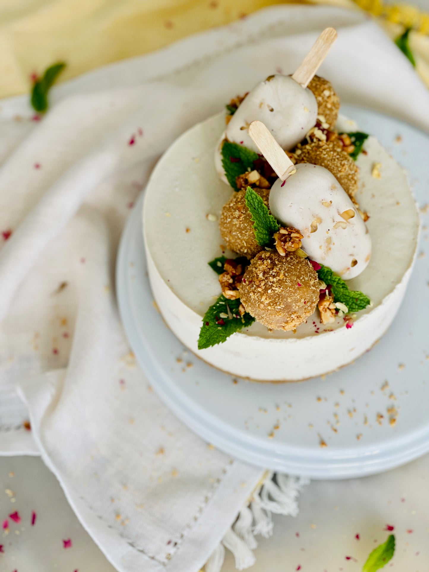 100 % KETO White Chocolate & Peanut Butter