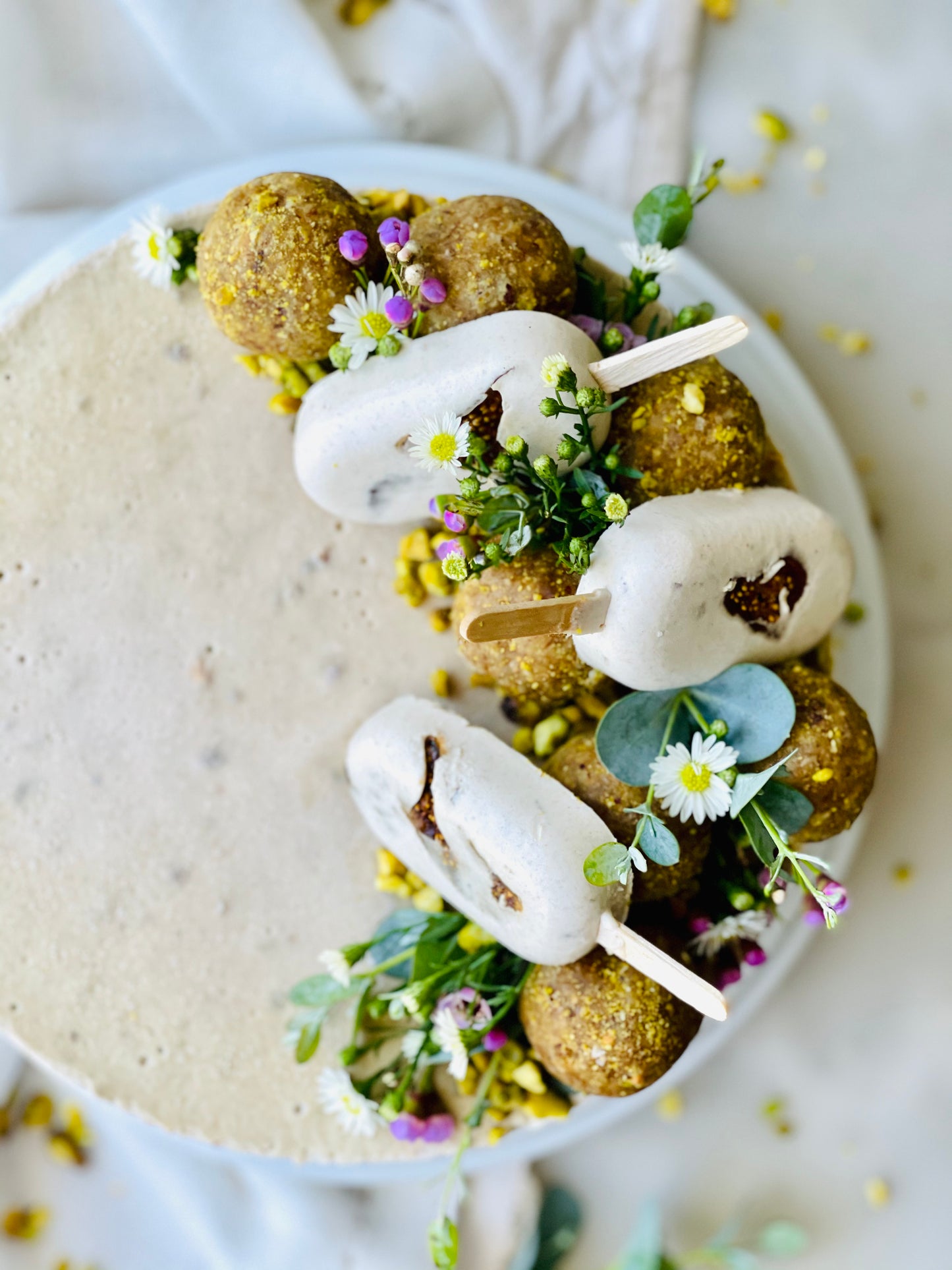 Dry fig. Caramel cream. Roasted pistachio.