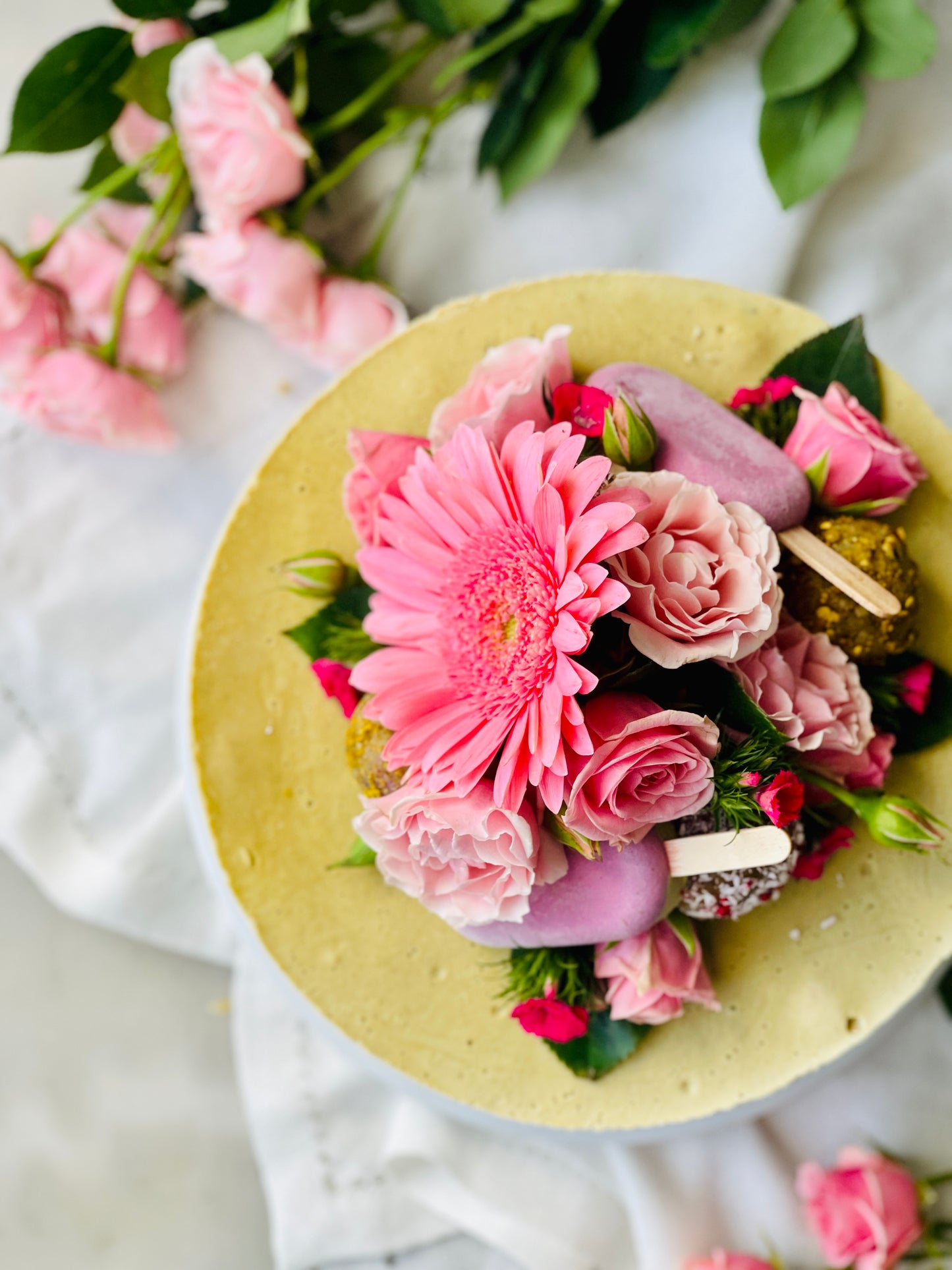 Pistachio & Raspberry Flower Power