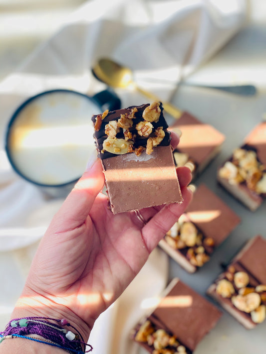 Almond cream & Caramel.