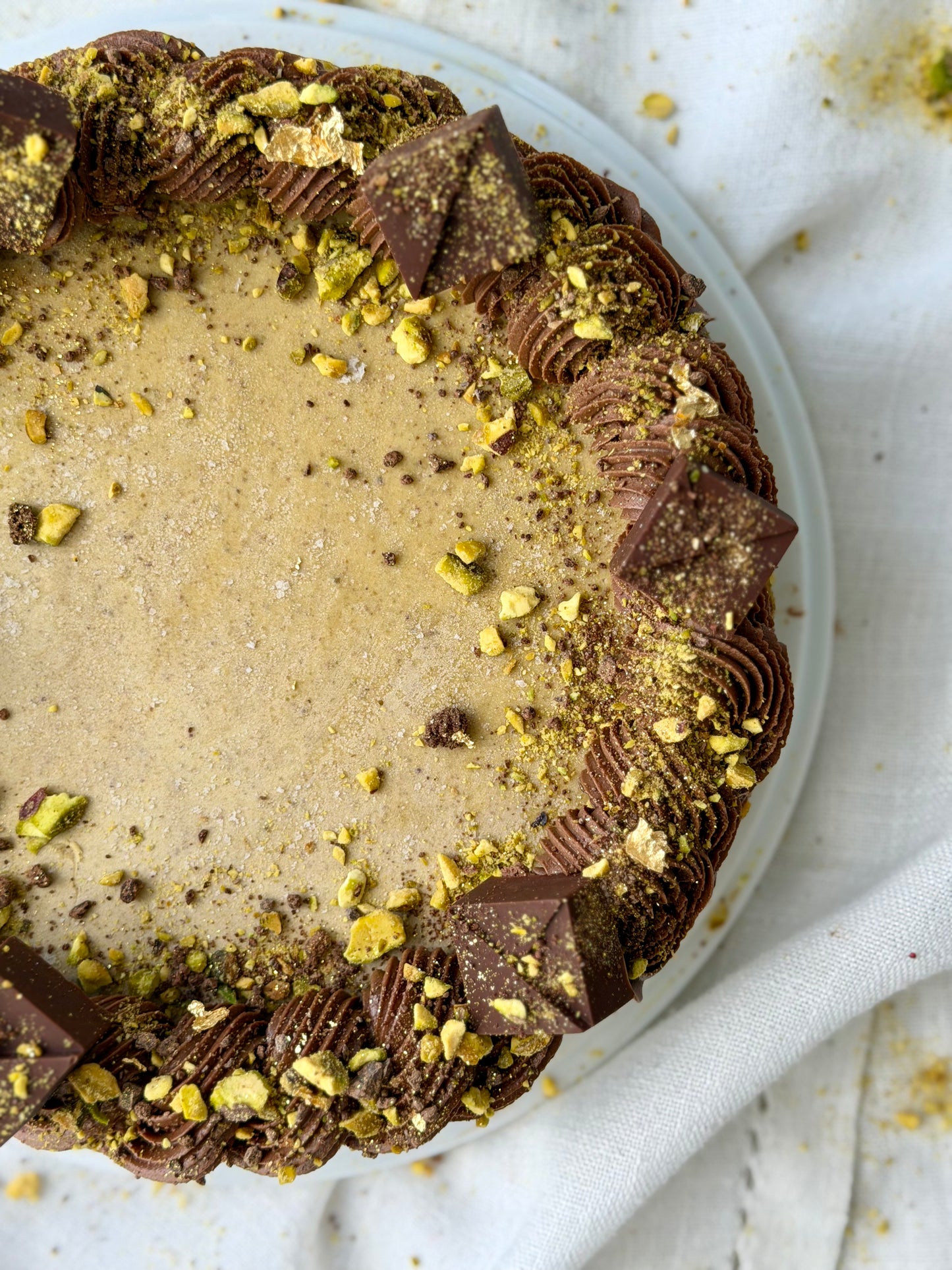 PIASTACHIO NOUGAT & CHOCOLATE